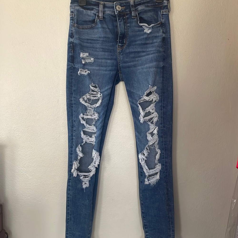 AMERICAN EAGLE JEANS